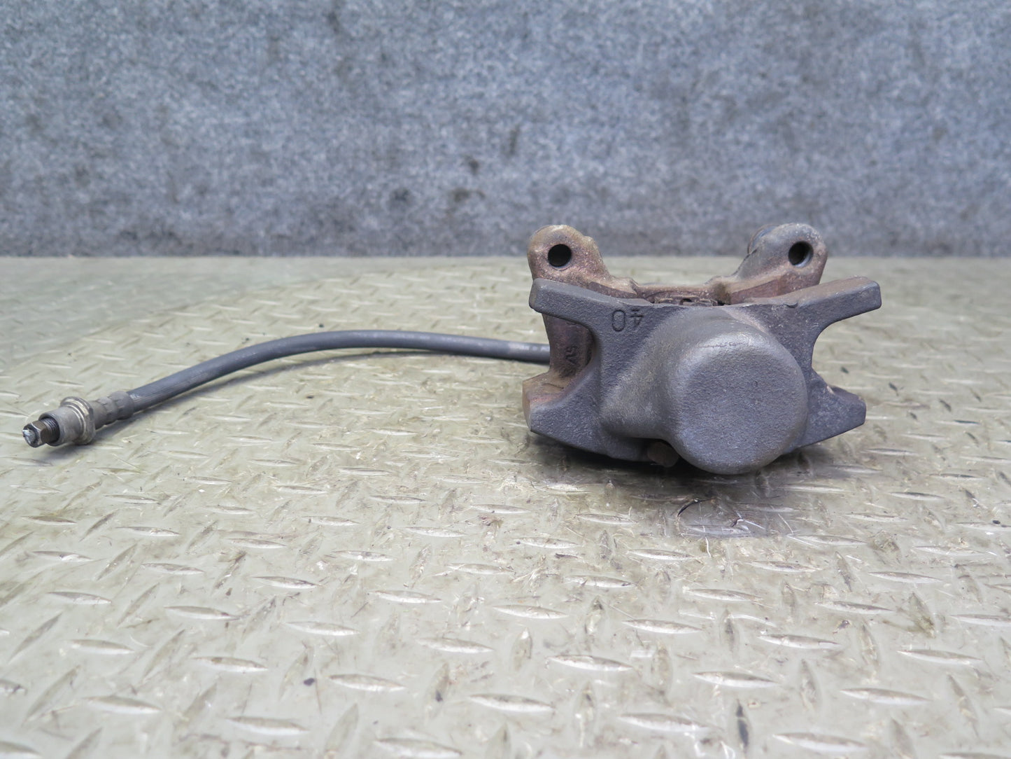 01-05 Lexus JCE10L IS300 Set of 2 Rear Left & Right Brake Caliper OEM