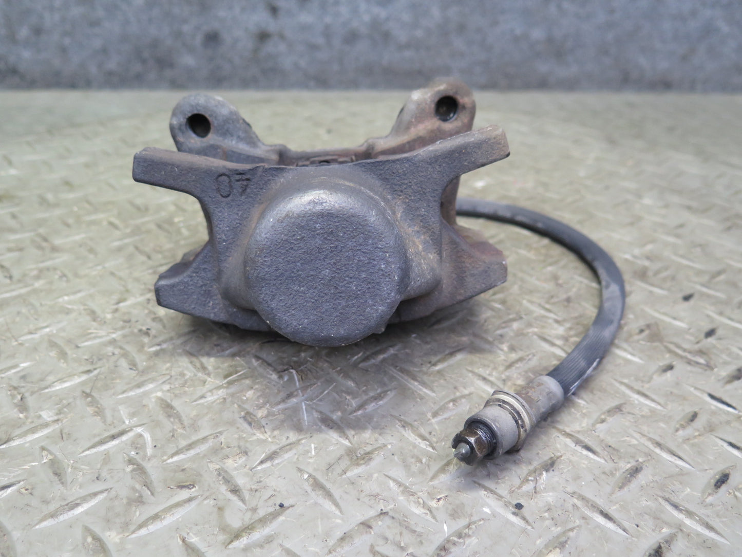 01-05 Lexus JCE10L IS300 Set of 2 Rear Left & Right Brake Caliper OEM