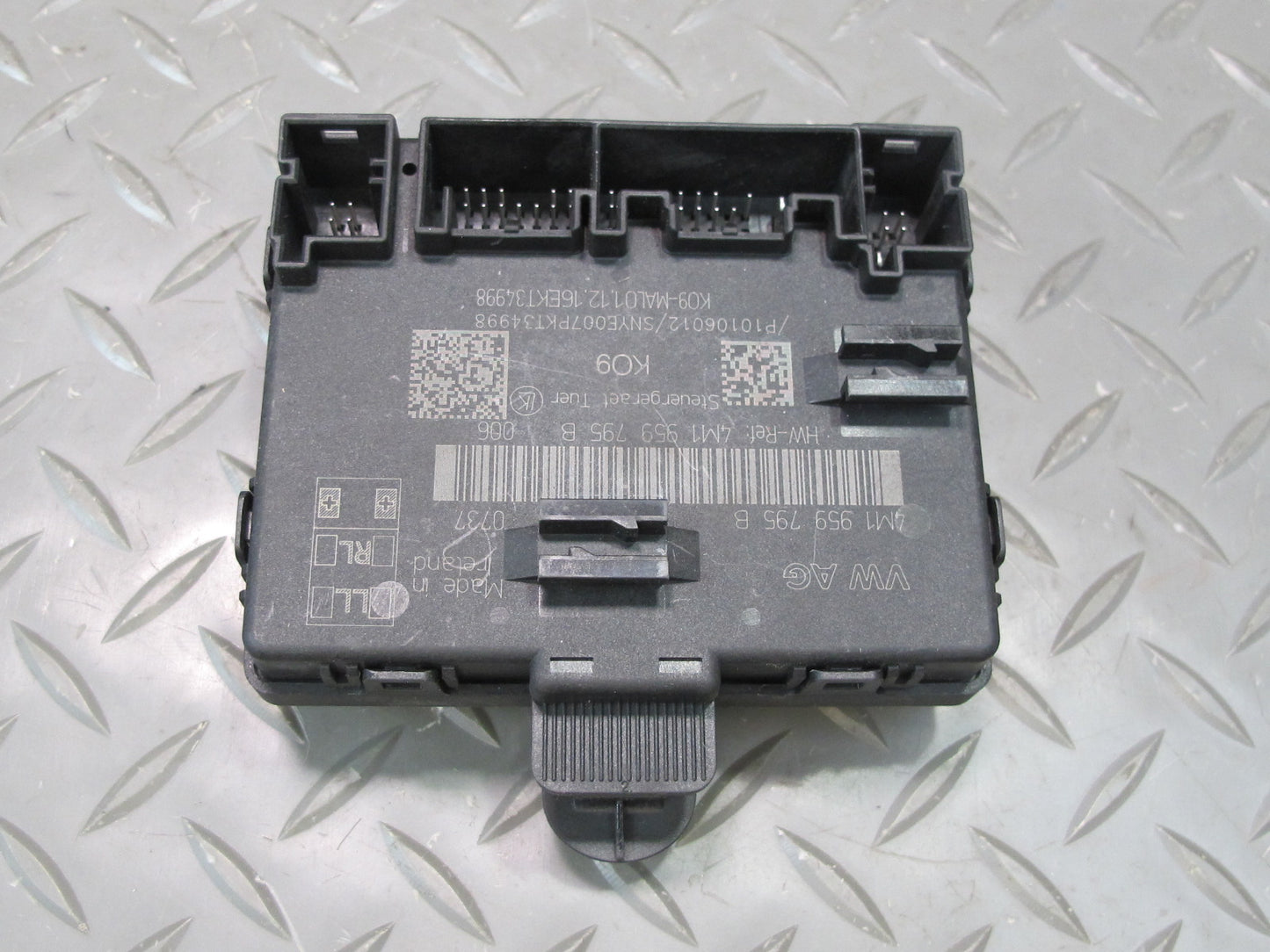 17-23 Porsche Panamera 971 Rear Left & Right Door Control Module 4M1959795B