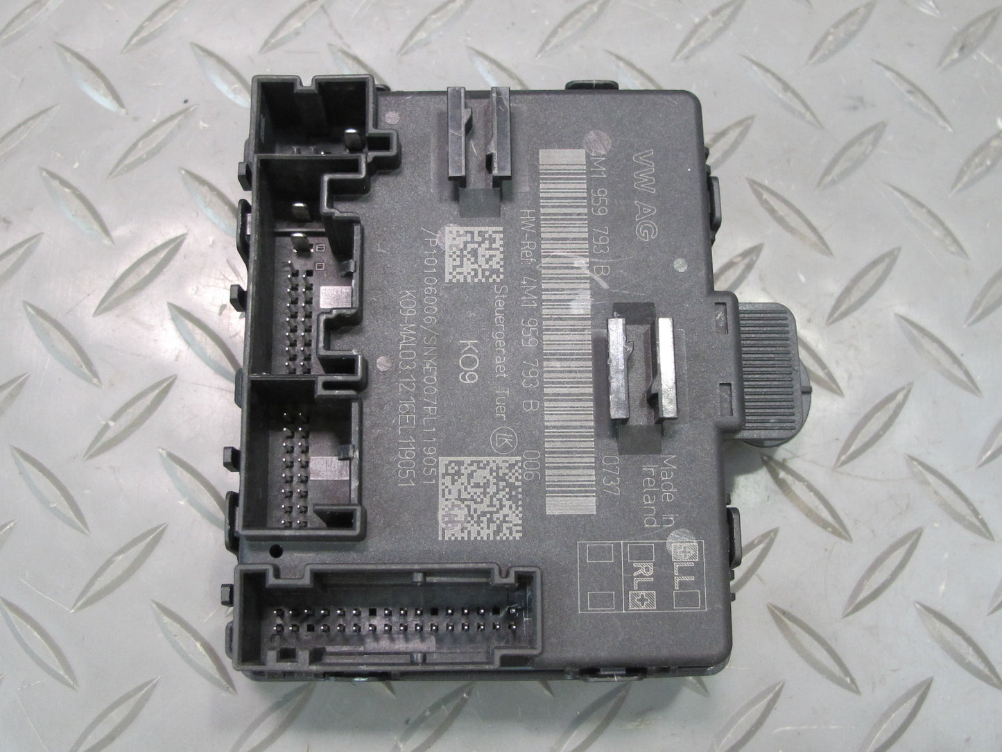 17-23 Porsche Panamera 971 Front Left Door Control Module 4M1959793B
