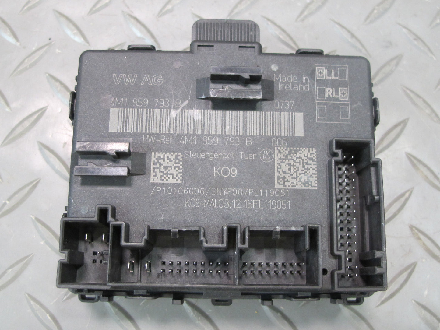 17-23 Porsche Panamera 971 Front Left Door Control Module 4M1959793B