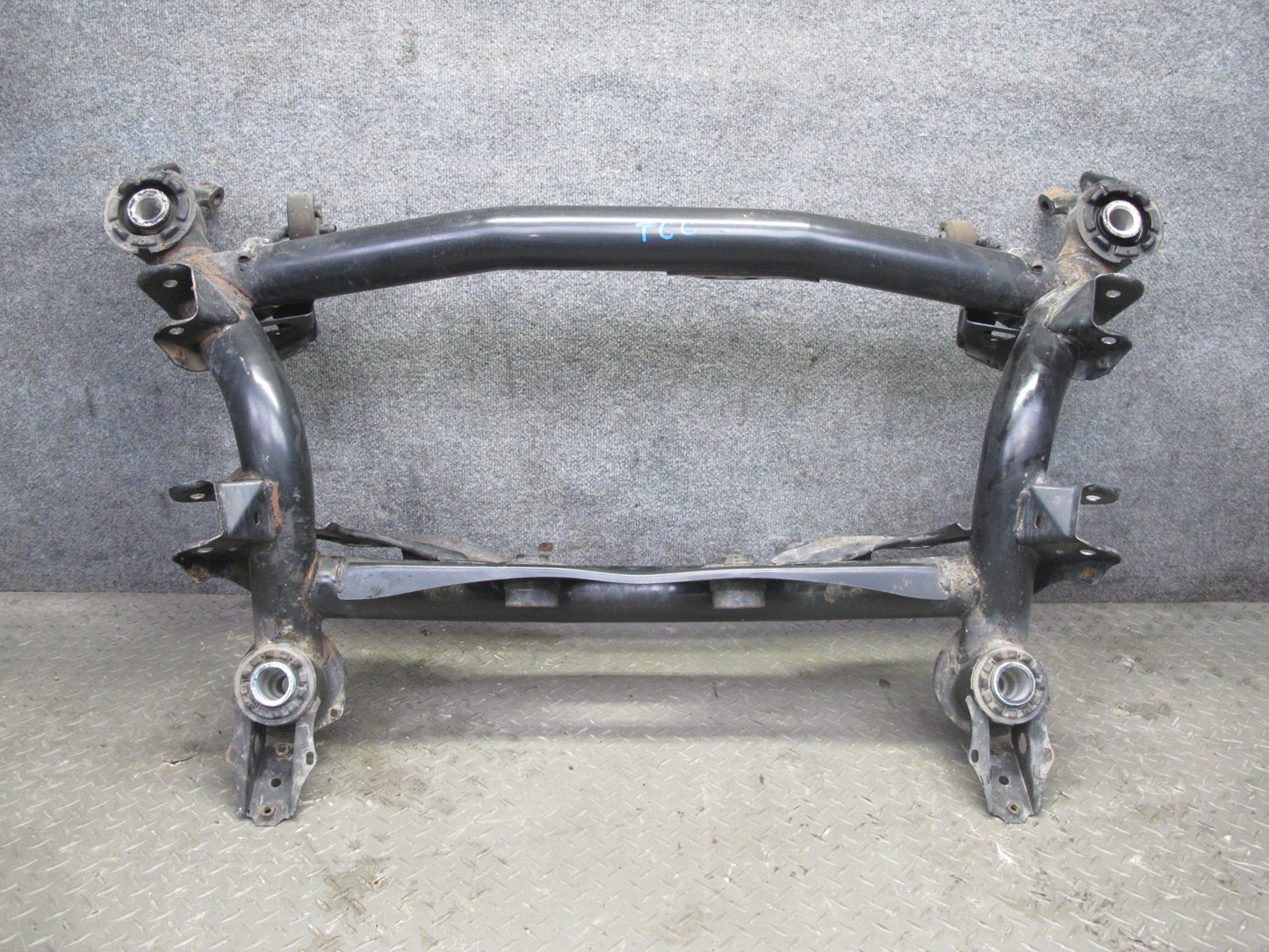 95-97 Toyota UCF20 Celsior 4.0L Rear Suspension Subframe Crossmember 43K OEM