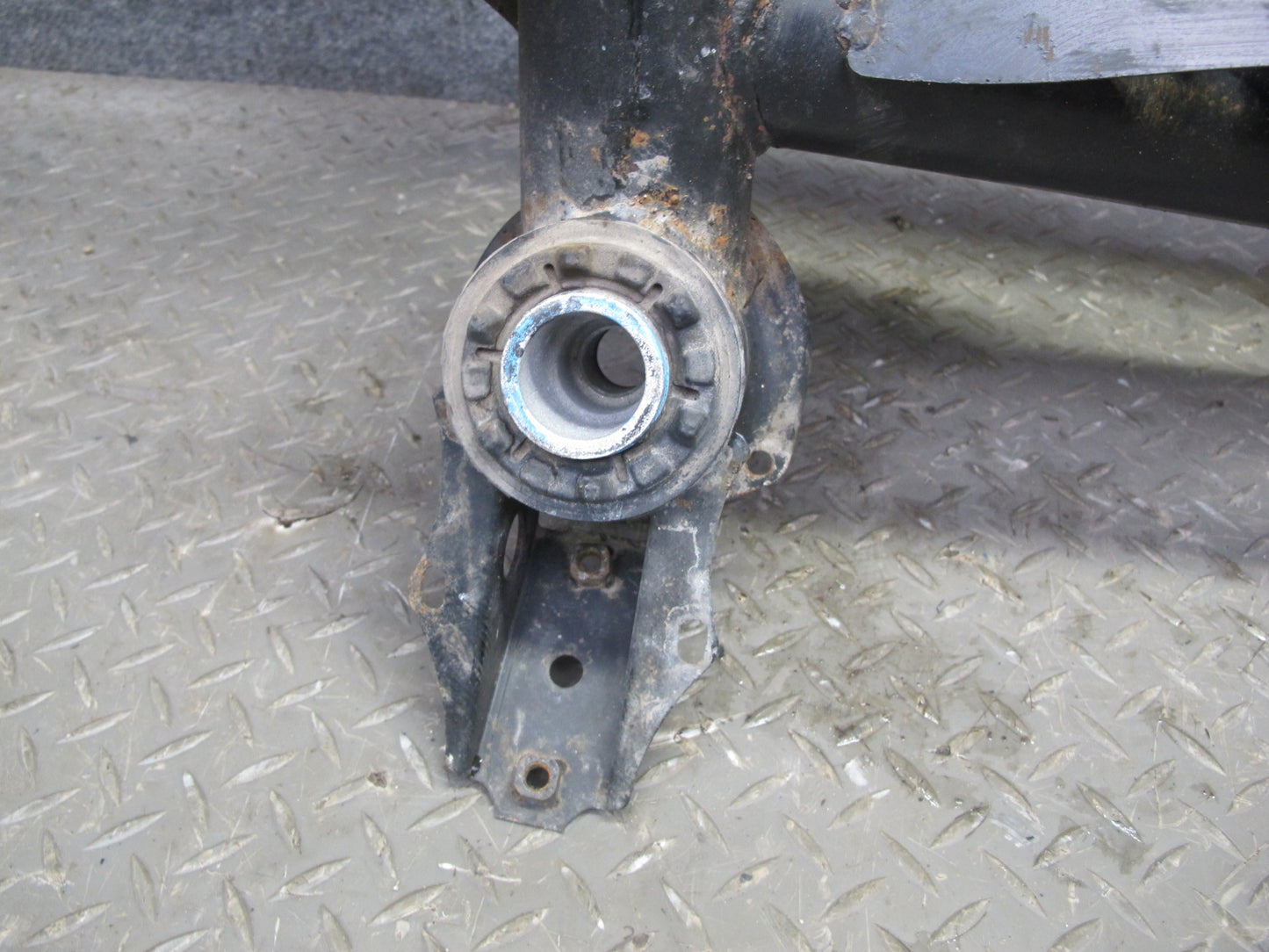95-97 Toyota UCF20 Celsior 4.0L Rear Suspension Subframe Crossmember 43K OEM