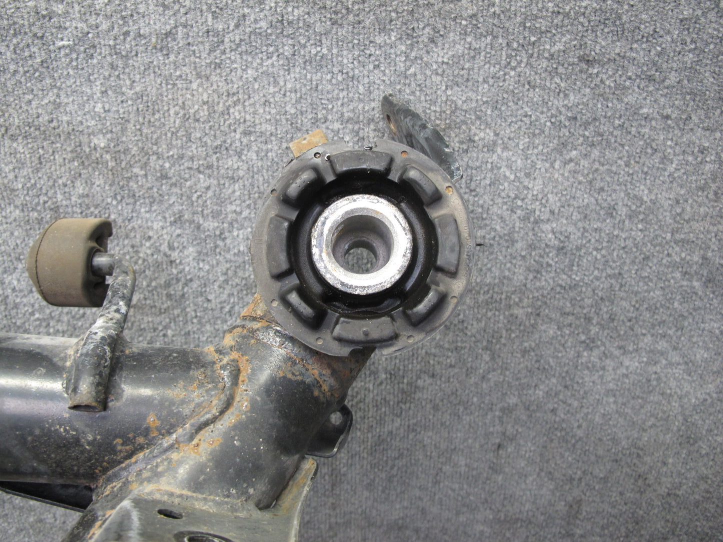 95-97 Toyota UCF20 Celsior 4.0L Rear Suspension Subframe Crossmember 43K OEM