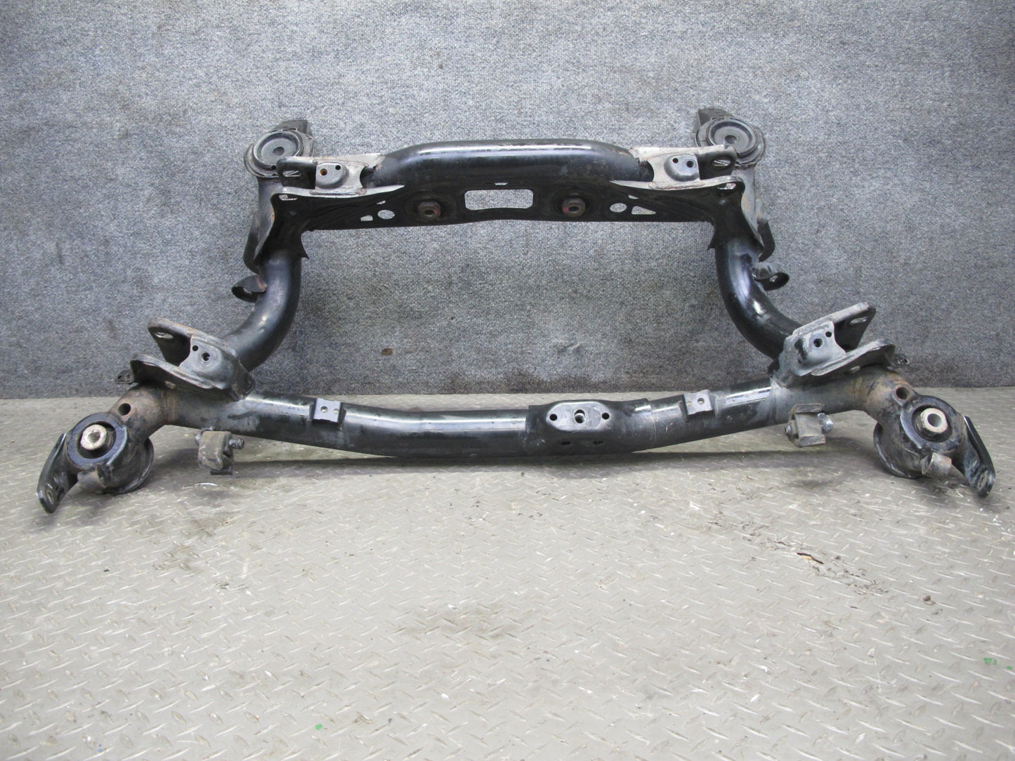 95-97 Toyota UCF20 Celsior 4.0L Rear Suspension Subframe Crossmember 43K OEM