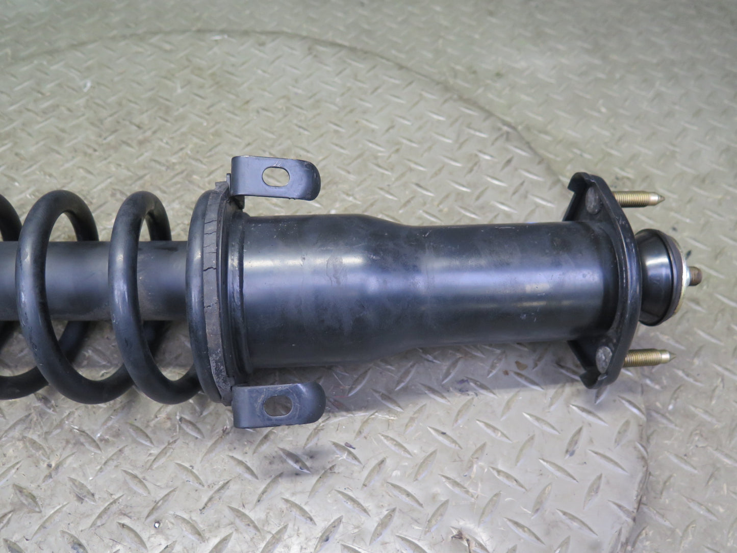 01-05 Lexus JCE10L IS300 Sedan Set of 2 Rear Strut Shock Absorber OEM