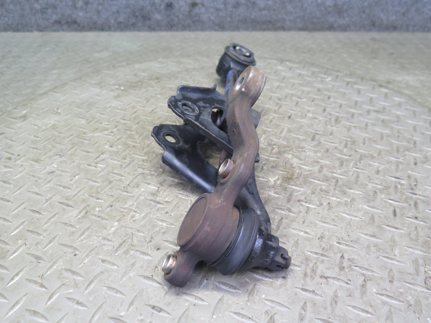 01-05 Lexus JCE10L IS300 Set of 3 Front Left Suspension Control Arm OEM