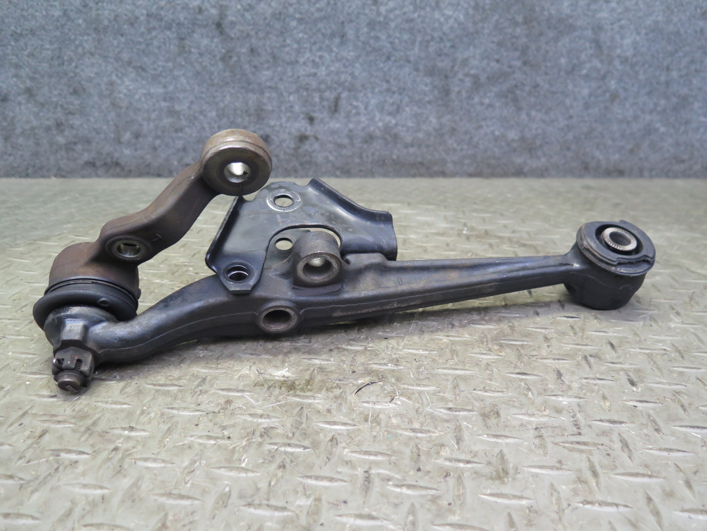 01-05 Lexus JCE10L IS300 Set of 3 Front Left Suspension Control Arm OEM