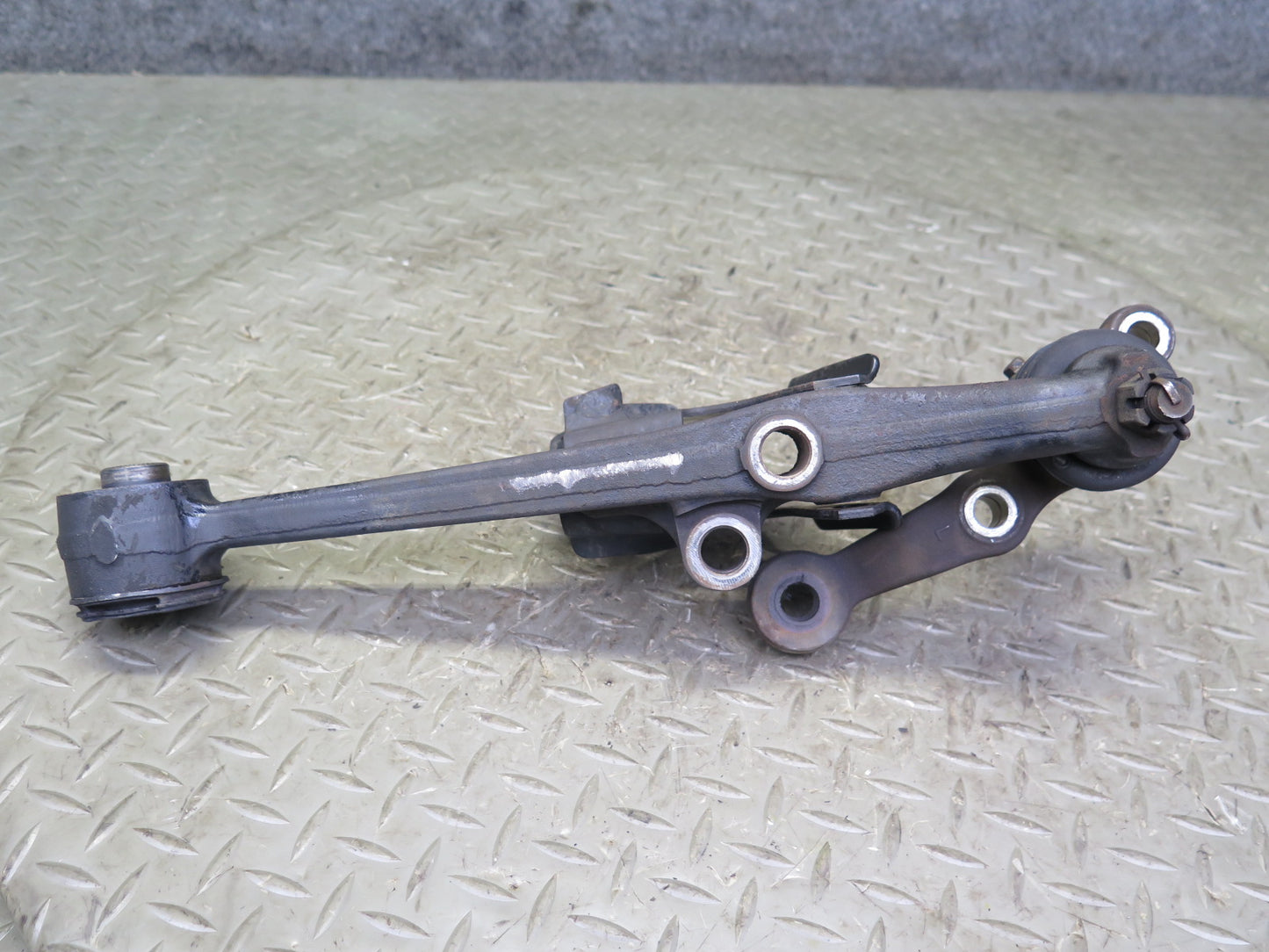 01-05 Lexus JCE10L IS300 Set of 3 Front Left Suspension Control Arm OEM