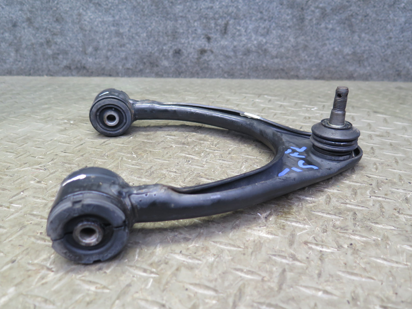 01-05 Lexus JCE10L IS300 Set of 3 Front Left Suspension Control Arm OEM