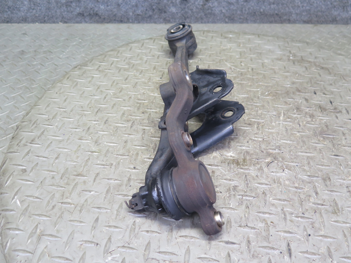 01-05 Lexus JCE10L IS300 Set of 3 Front Right Suspension Control Arm OEM