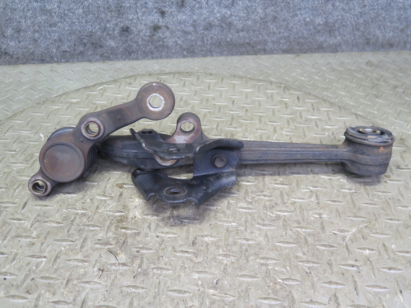 01-05 Lexus JCE10L IS300 Set of 3 Front Right Suspension Control Arm OEM