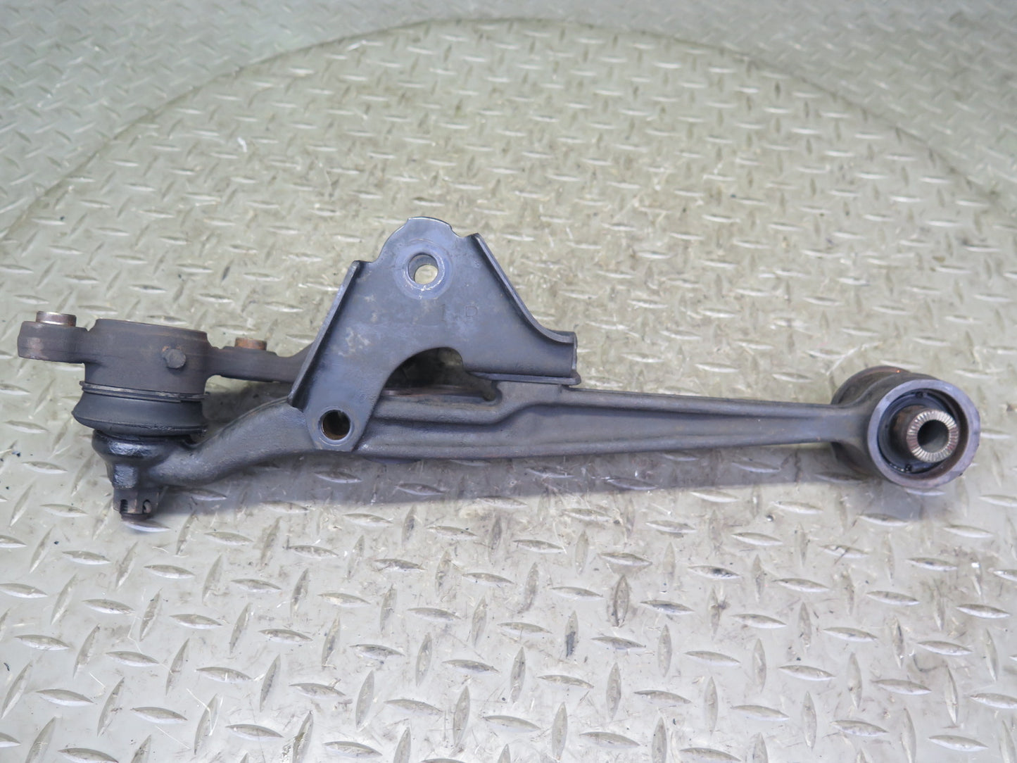 01-05 Lexus JCE10L IS300 Set of 3 Front Right Suspension Control Arm OEM