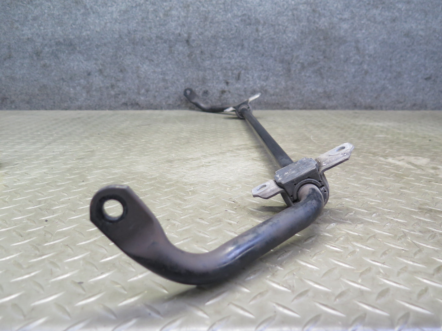 2012-2018 BMW F12 F13 M6 S63T Rear Suspension Anti Roll Stabilizer Sway Bar
