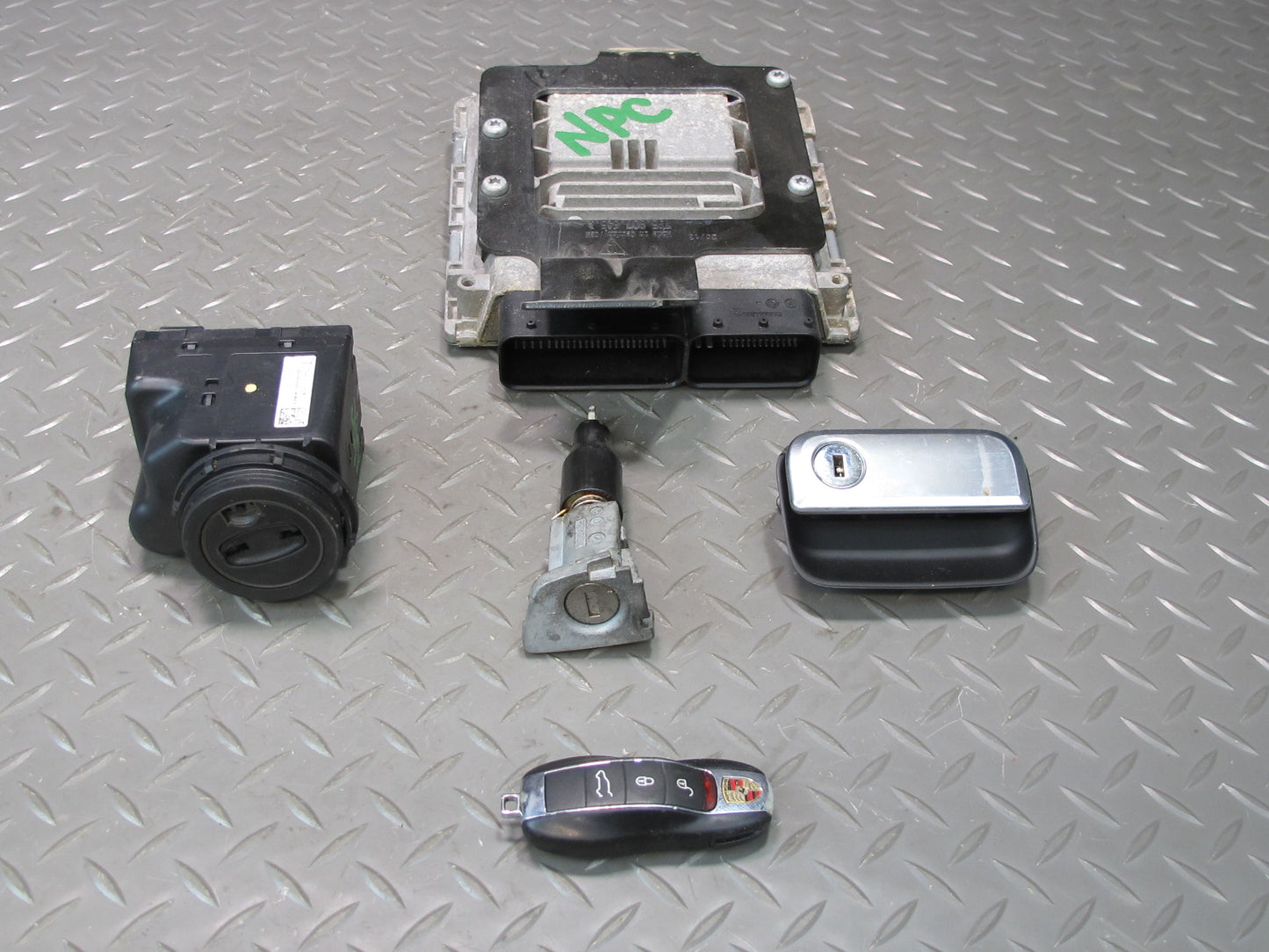 2014 Porsche Cayenne 958 4.8L W/o Turbo ECU Module Ignition Door Lock KEY Set