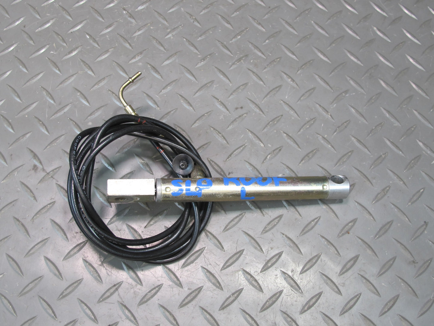 03-12 Mercedes R230 SL500 Convertible Left TOP Roof Hydraulic Cylinder OEM