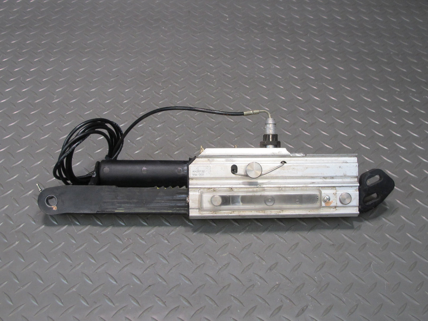 03-12 Mercedes R230 SL500 Convertible Left Roll Bar Lock Pawl Cylinder OEM