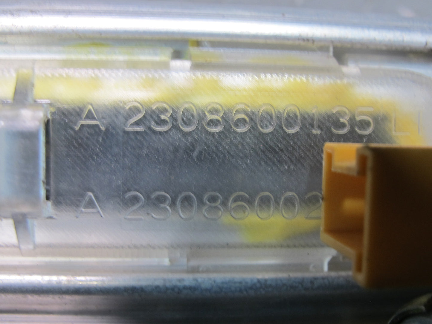 03-12 Mercedes R230 Sl-class Convertible Rear Right Pawl Cylinder Support OEM