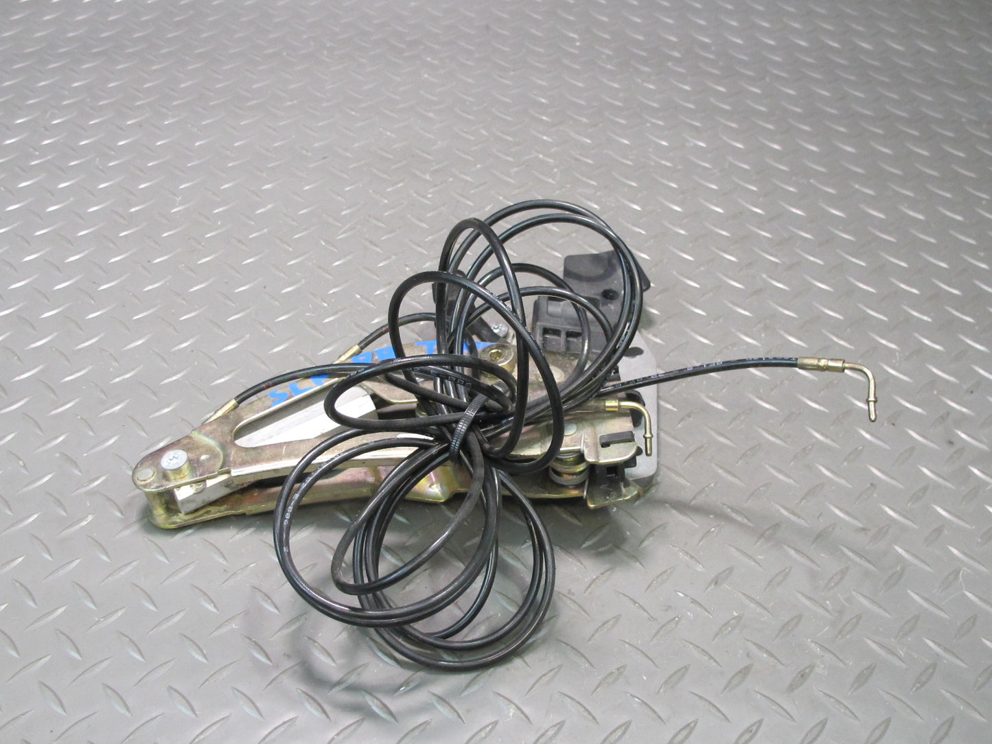 03-12 Mercedes R230 SL500 Rear Right & Left Trunk Lock Frame Cylinder Set OEM