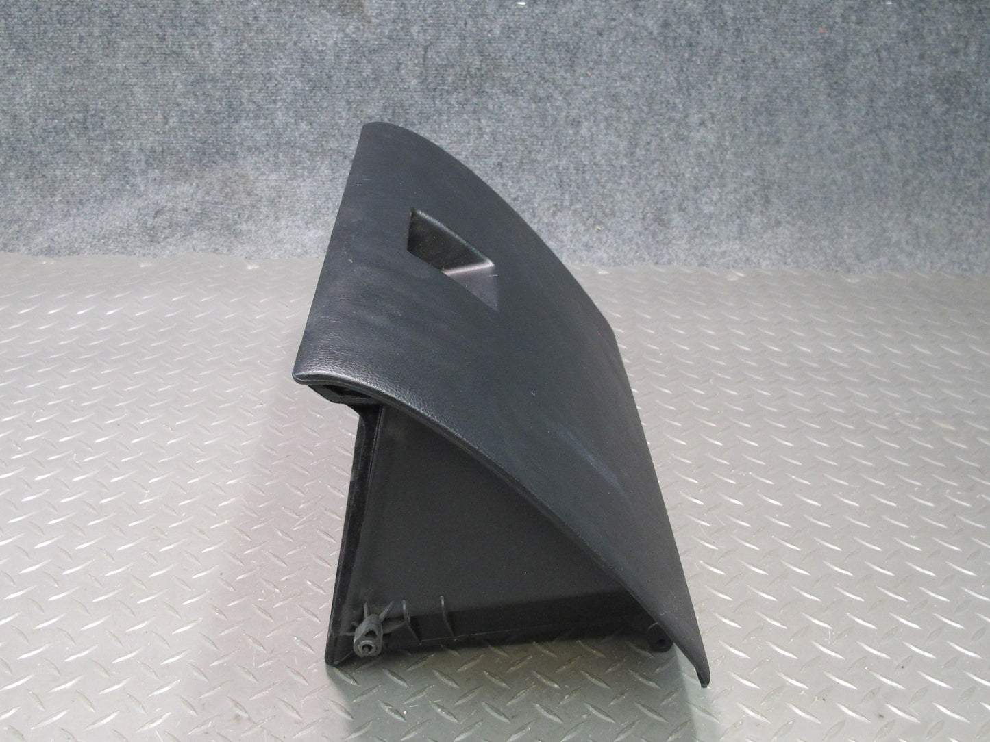 01-05 Lexus JCE10L IS300 Dash Glove Box Compartment Storage OEM