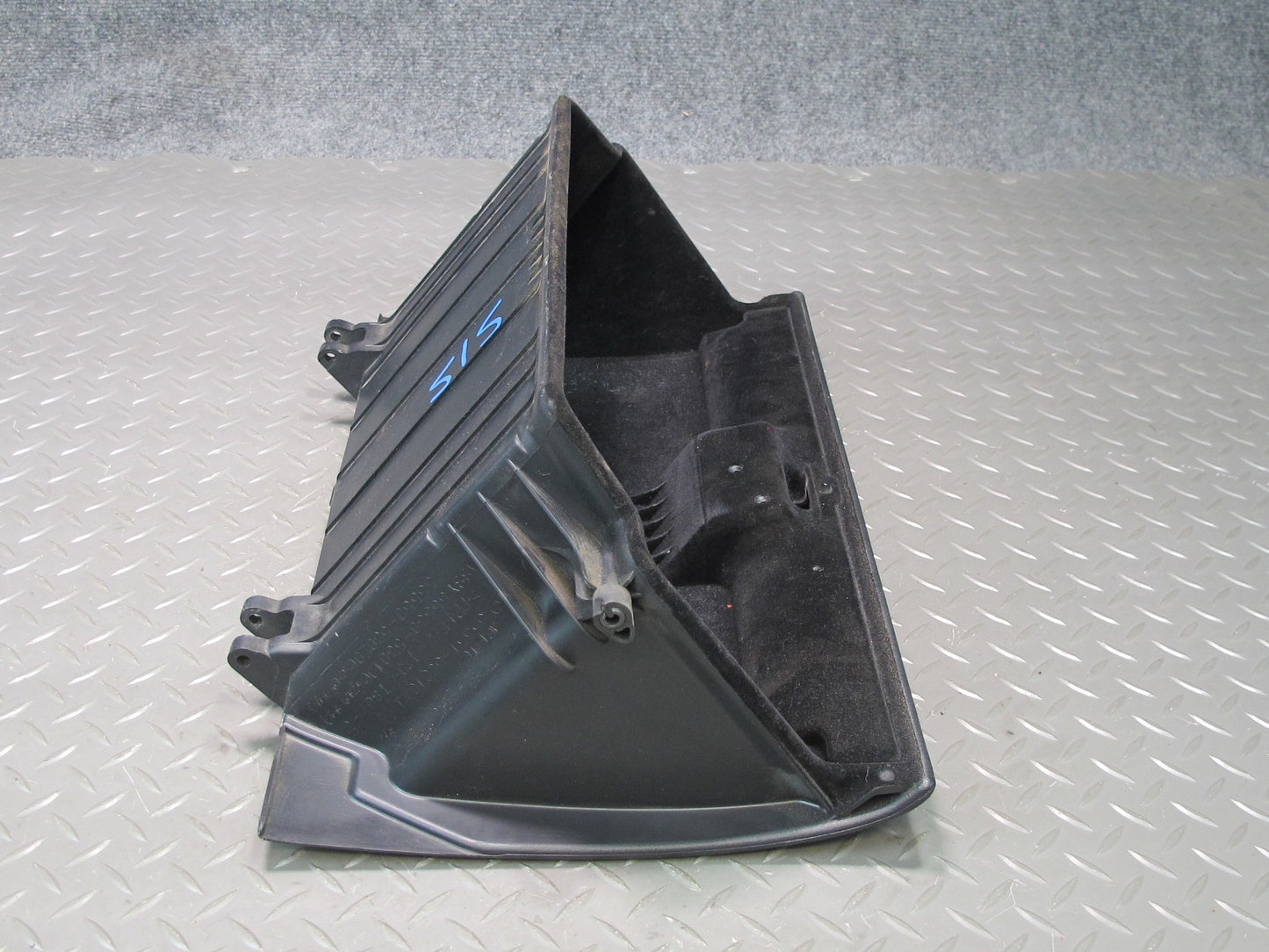 01-05 Lexus JCE10L IS300 Dash Glove Box Compartment Storage OEM