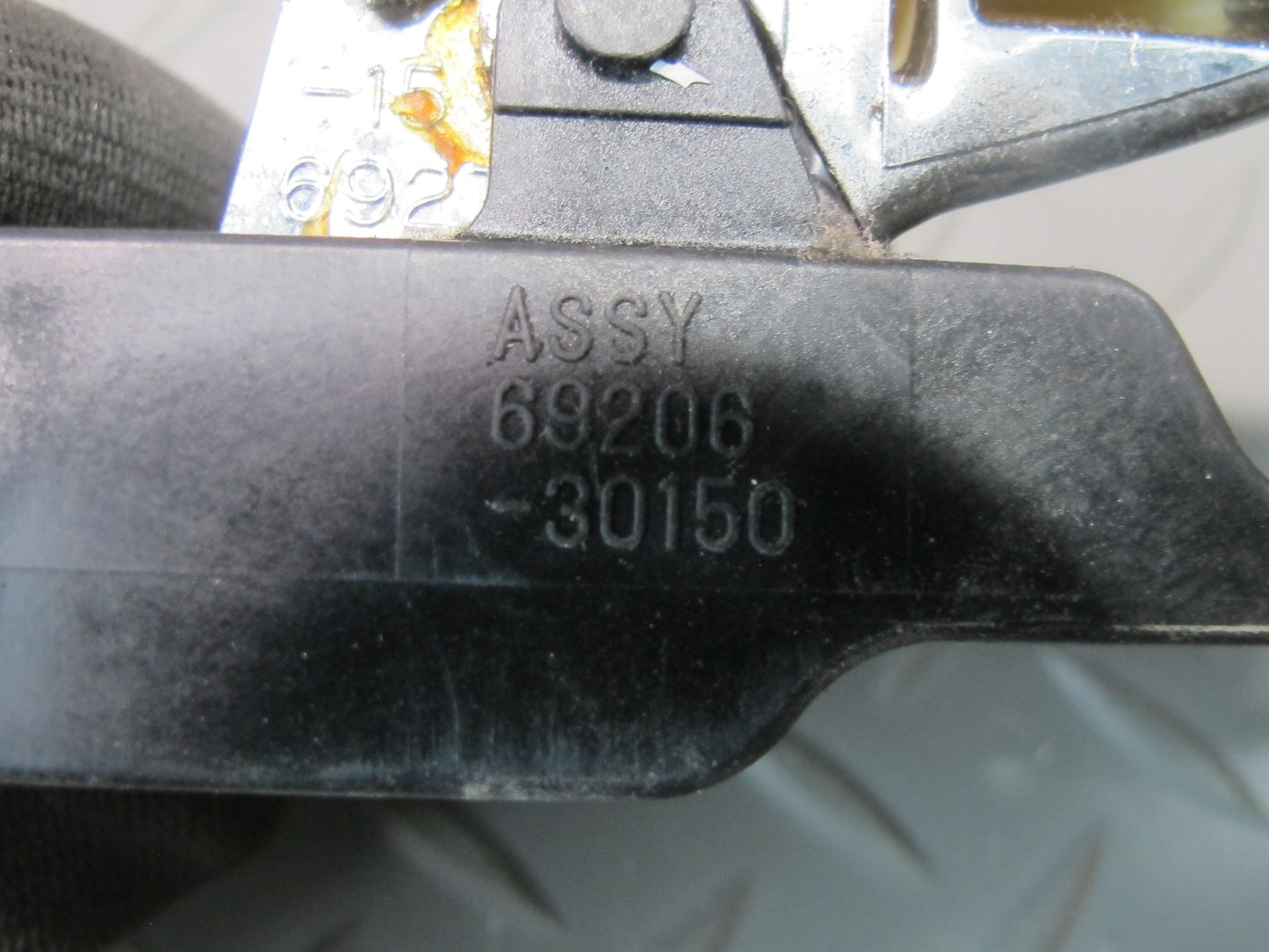 01-03 Lexus JCE10L IS300 Front Left Door Lock Latch Actuator w Handle OEM