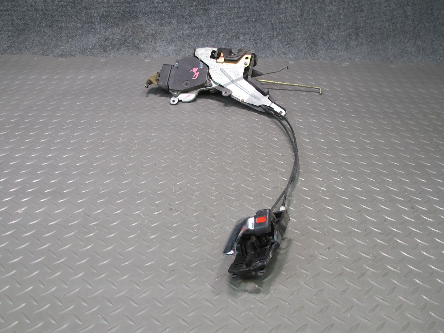 01-03 Lexus JCE10L IS300 Front Left Door Lock Latch Actuator w Handle OEM