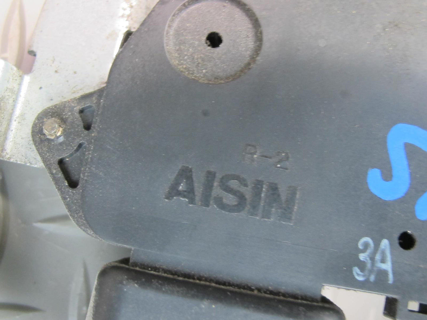 01-03 Lexus JCE10L IS300 Front Right Door Lock Latch Actuator w Handle OEM