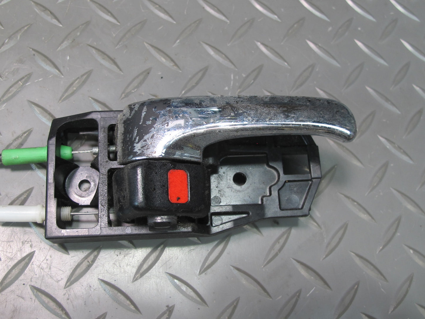 01-03 Lexus JCE10L IS300 Front Right Door Lock Latch Actuator w Handle OEM