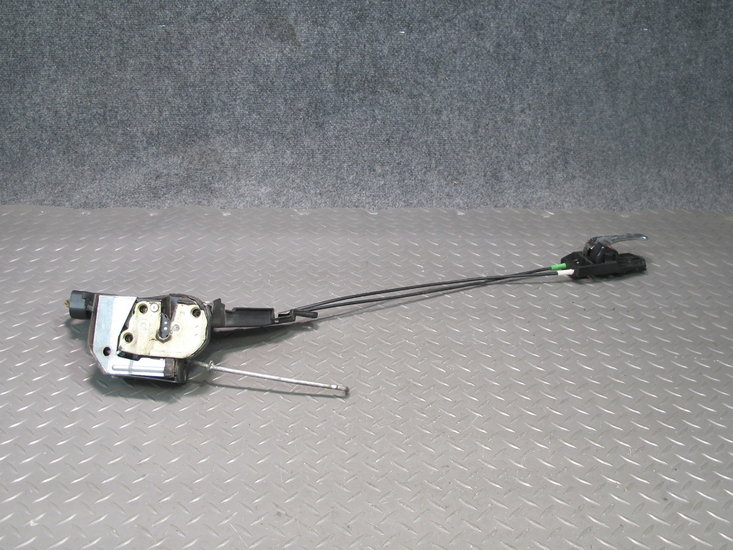 01-03 Lexus JCE10L IS300 Front Right Door Lock Latch Actuator w Handle OEM