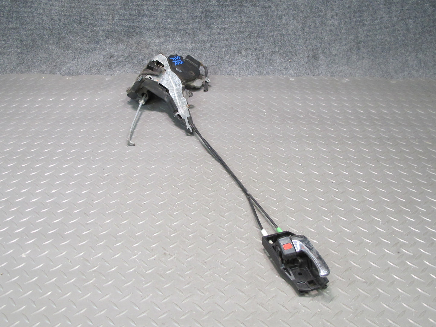 01-03 Lexus JCE10L IS300 Front Right Door Lock Latch Actuator w Handle OEM