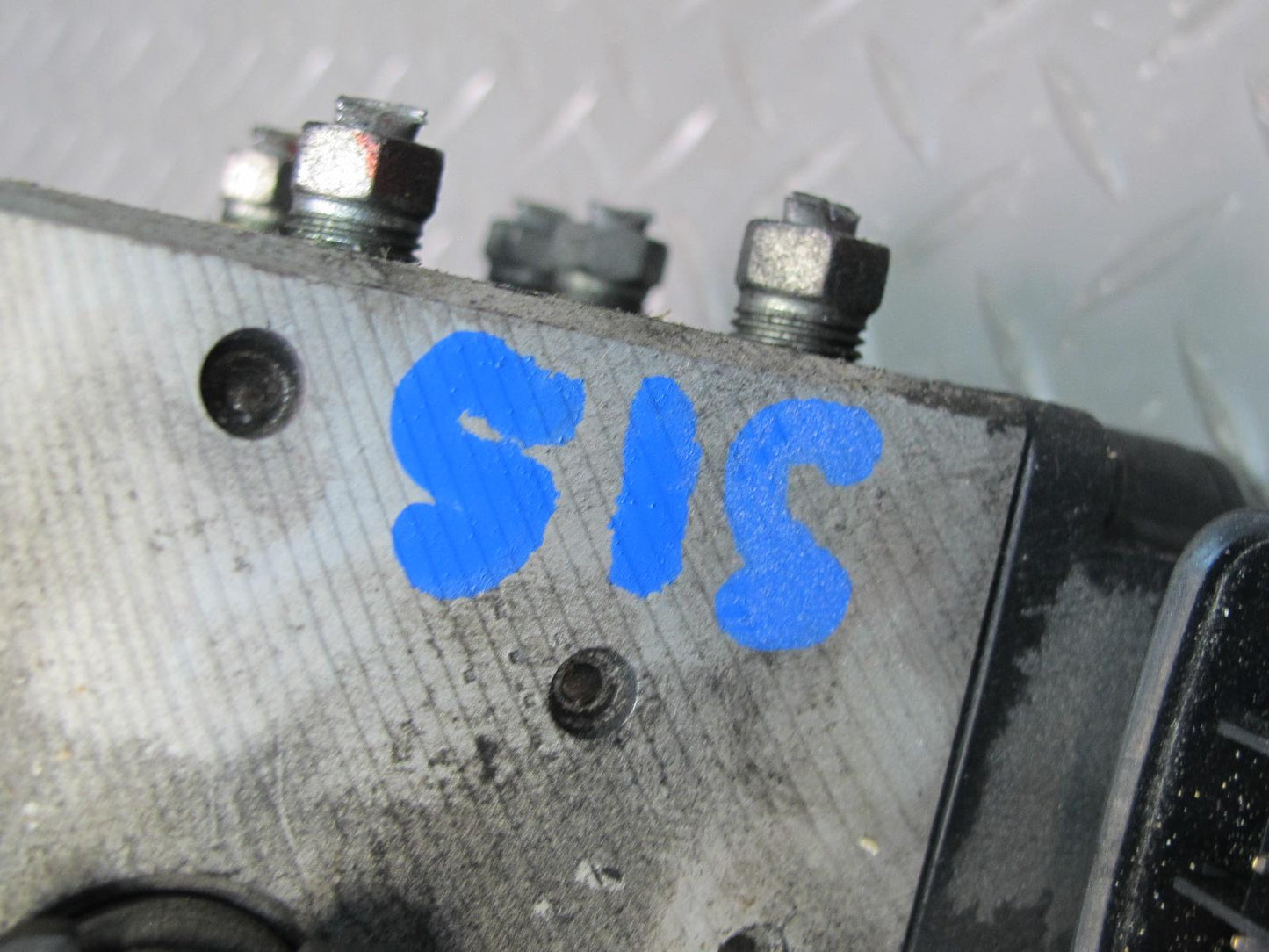 2001 Lexus JCE10L IS300 Anti Lock Brake ABS Pump Module OEM