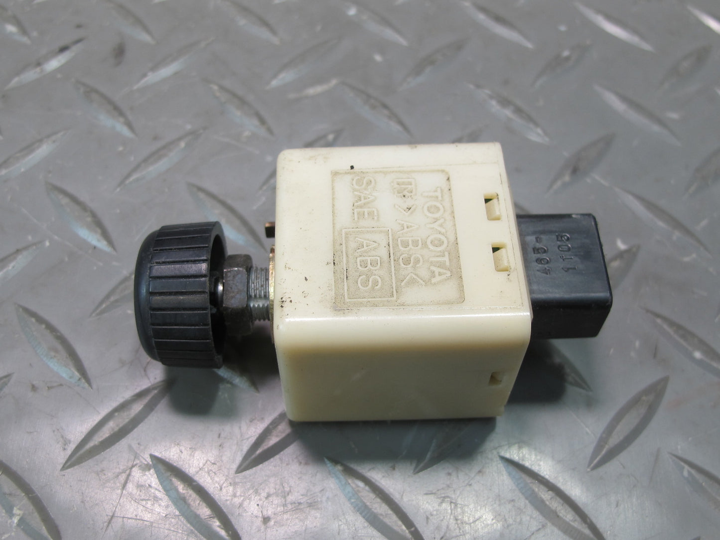 01-05 Lexus JCE10L IS300 Dash Instrument Cluster Dimmer Light Switch OEM