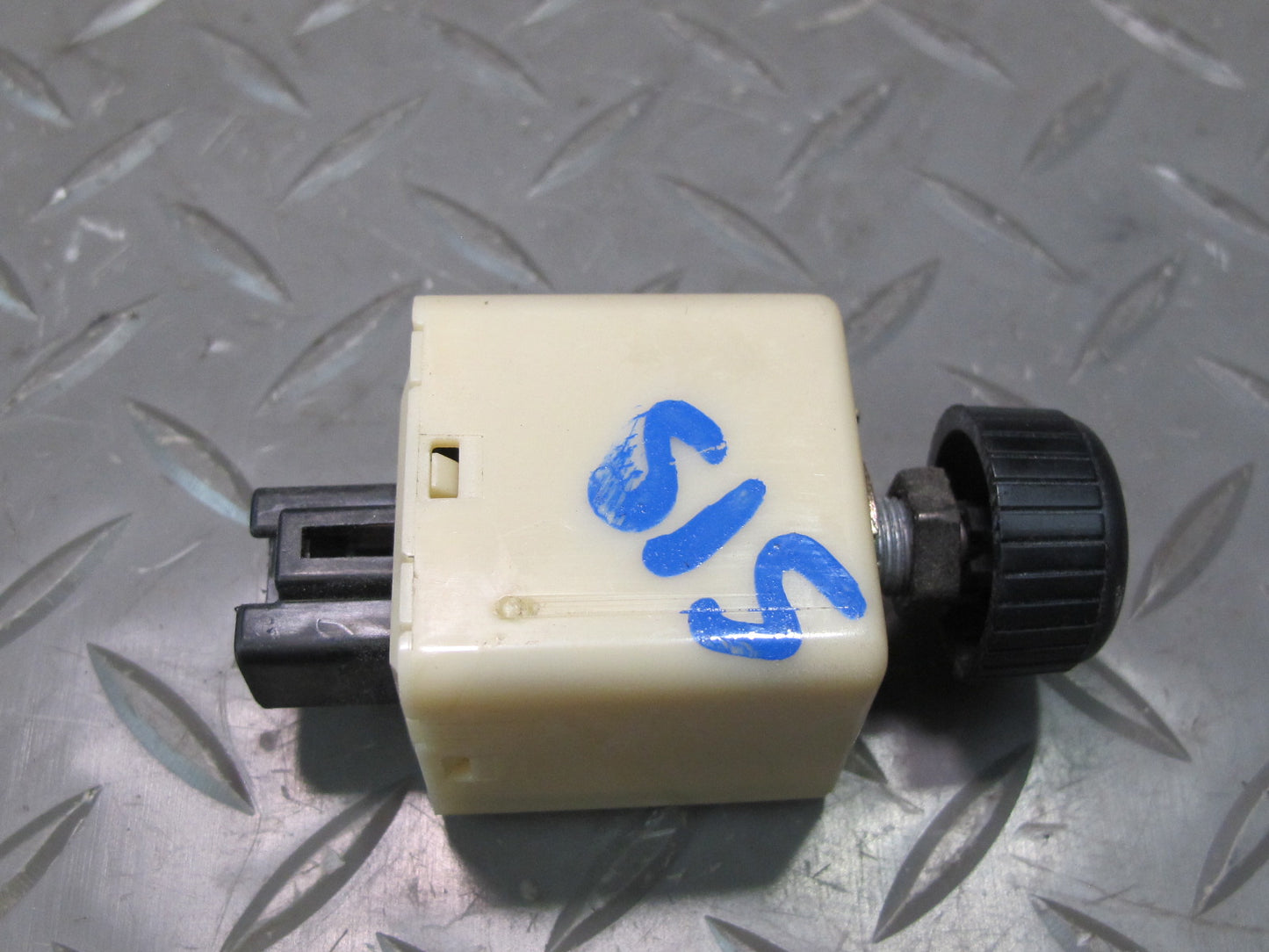 01-05 Lexus JCE10L IS300 Dash Instrument Cluster Dimmer Light Switch OEM