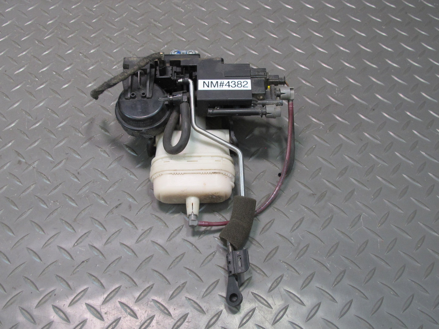 03-06 Mercedes R230 Sl-class Trunk Lid Lock Latch Vacuum Actuator OEM