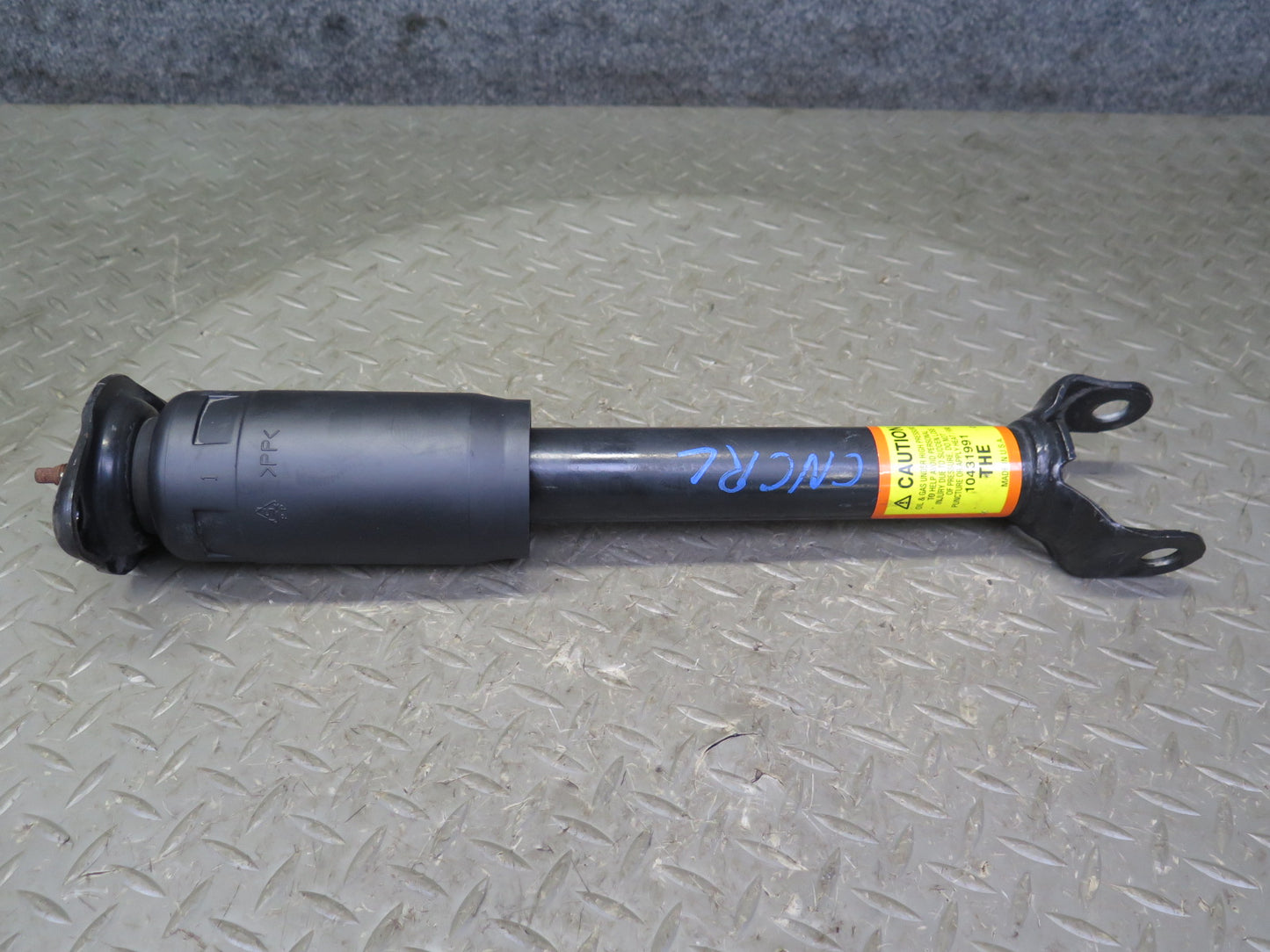 97-04 Chevrolet Corvette C5 Set of 2 Rear Left & Right Strut Shock Absorber OEM