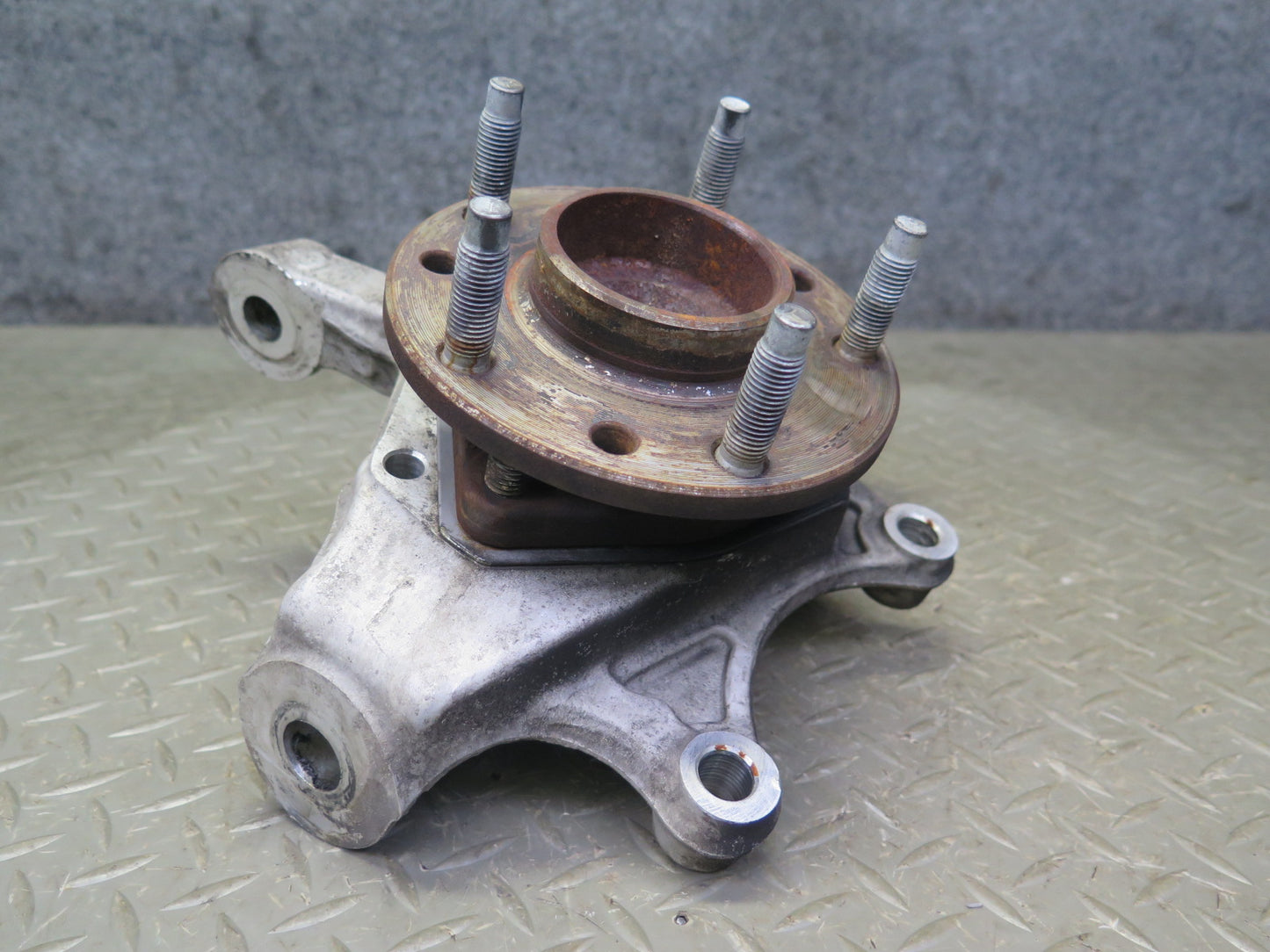 97-04 Chevrolet Corvette C5 Front Left Spindle Knuckle Wheel Hub Bearing OEM