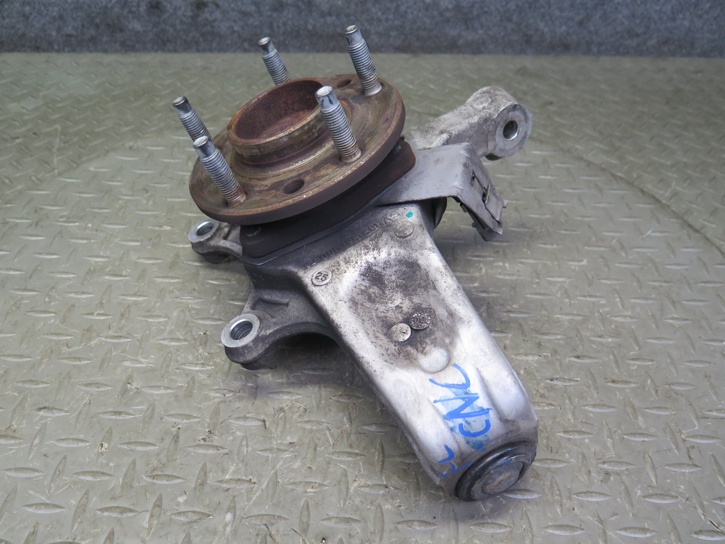 97-04 Chevrolet Corvette C5 Front Left Spindle Knuckle Wheel Hub Bearing OEM