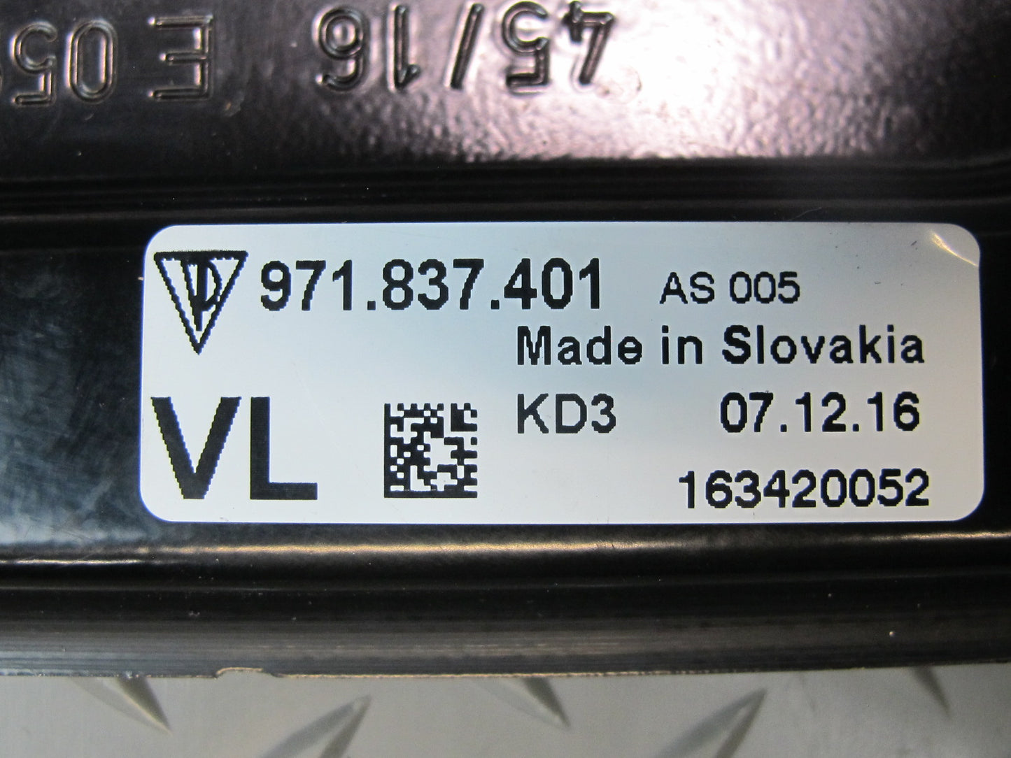 17-23 Porsche Panamera 971 Front Left Door Window Regulator w Motor 971837401