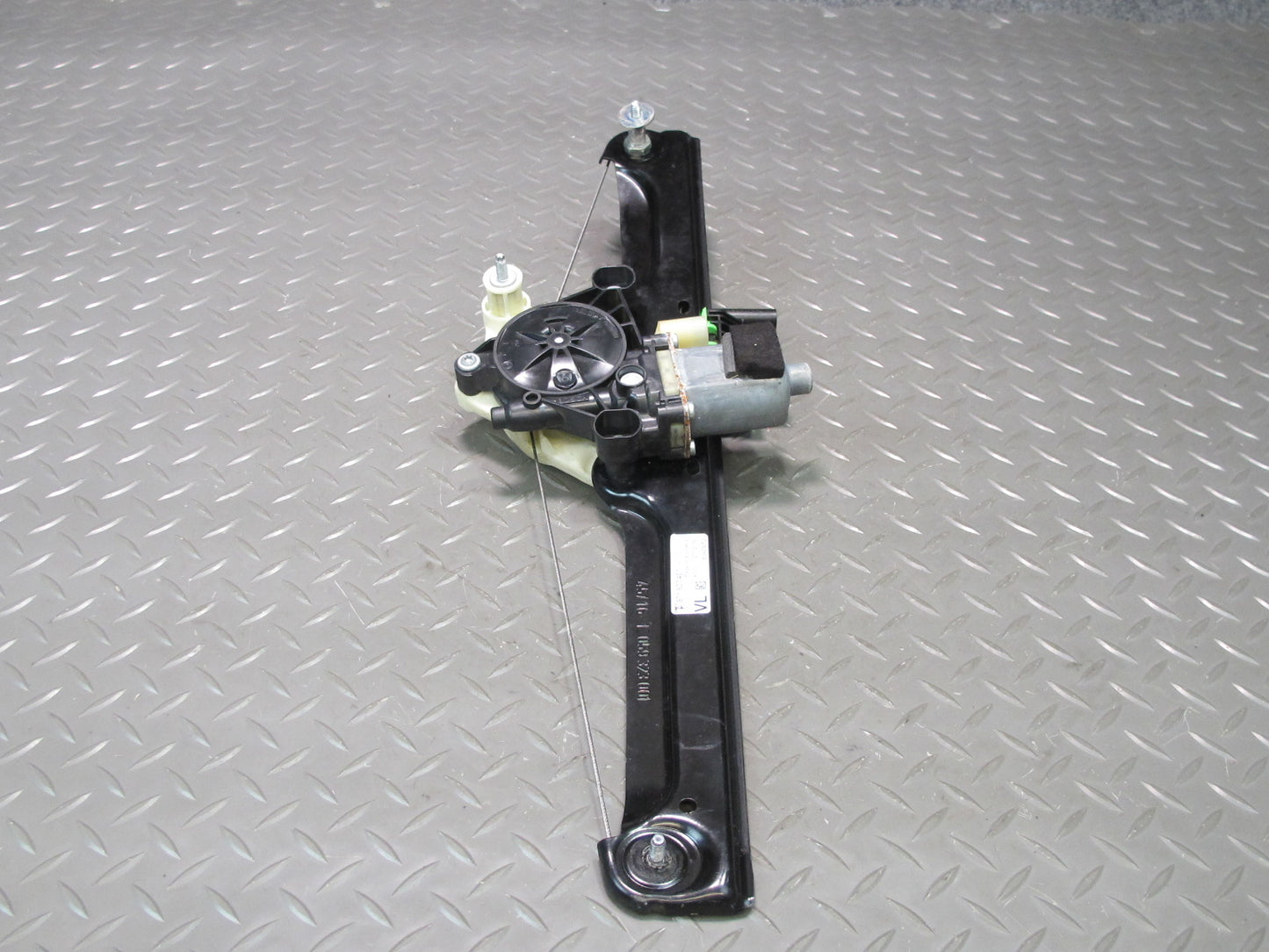 17-23 Porsche Panamera 971 Front Left Door Window Regulator w Motor 971837401