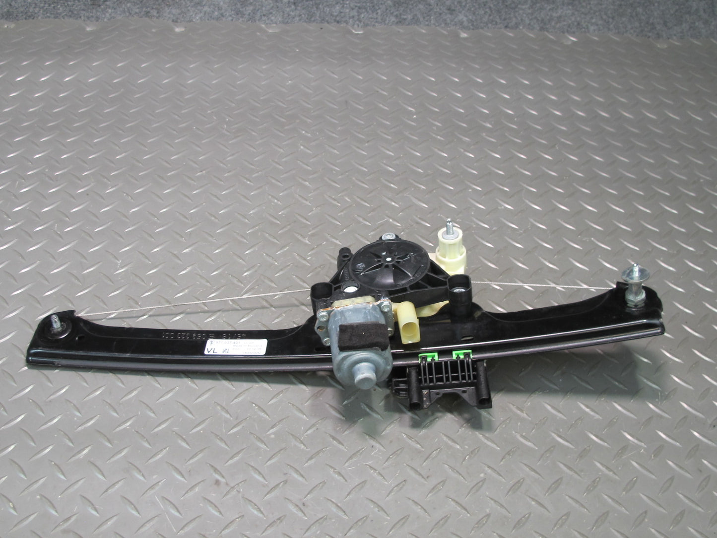 17-23 Porsche Panamera 971 Front Left Door Window Regulator w Motor 971837401