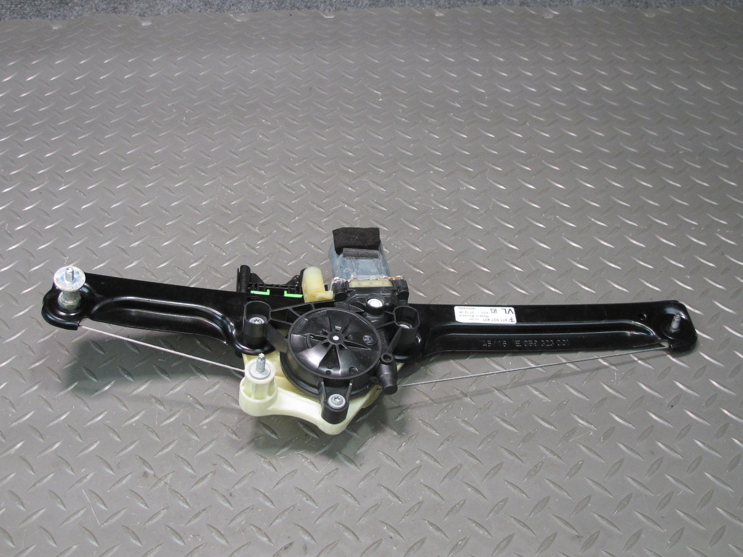 17-23 Porsche Panamera 971 Front Left Door Window Regulator w Motor 971837401