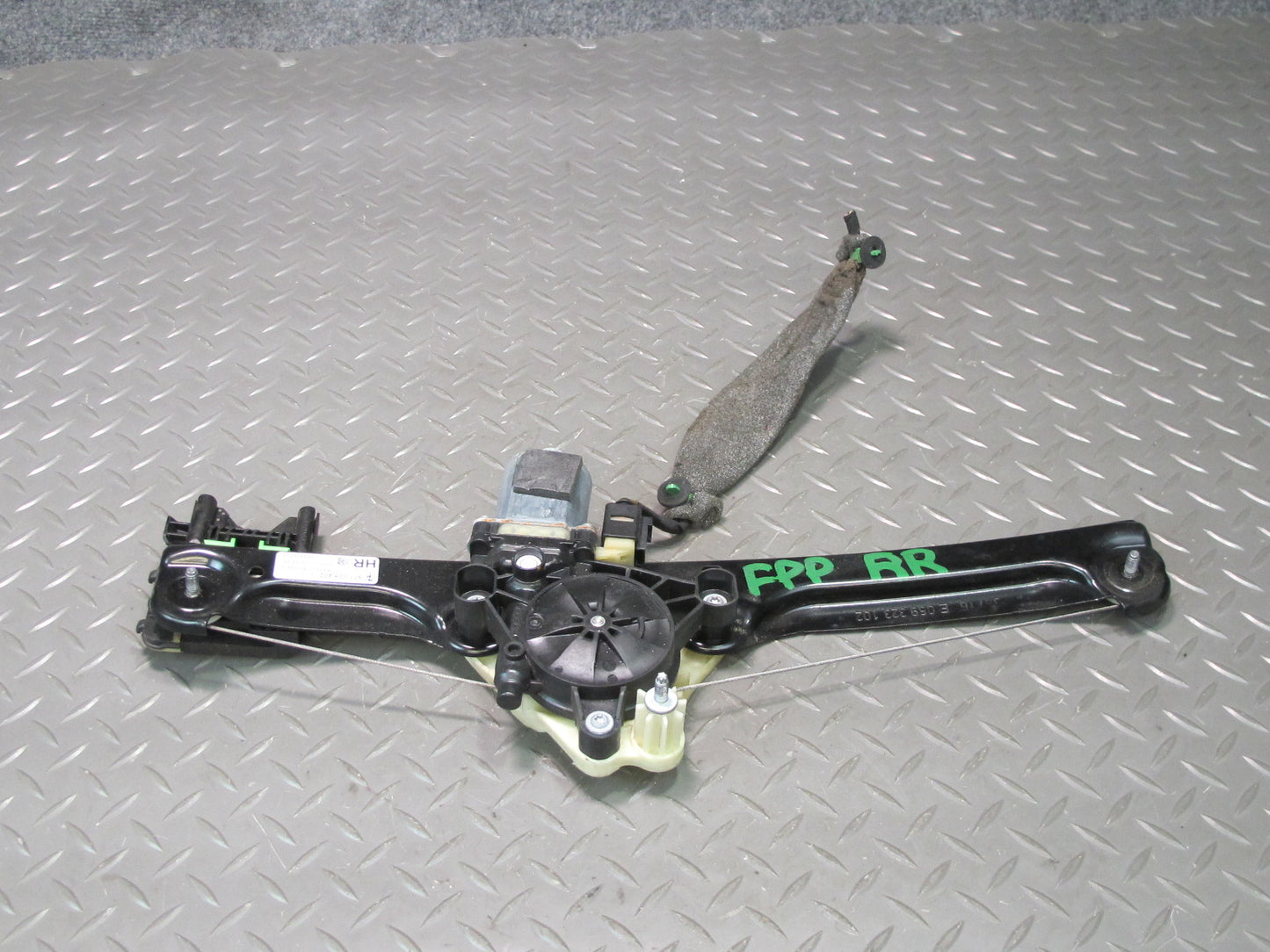 17-23 Porsche Panamera 971 Rear Right Door Window Regulator w Motor 971839402