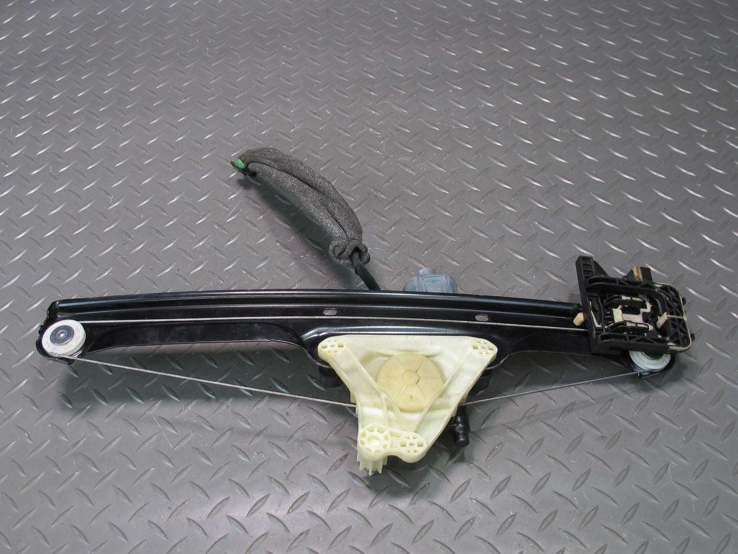 17-23 Porsche Panamera 971 Rear Right Door Window Regulator w Motor 971839402