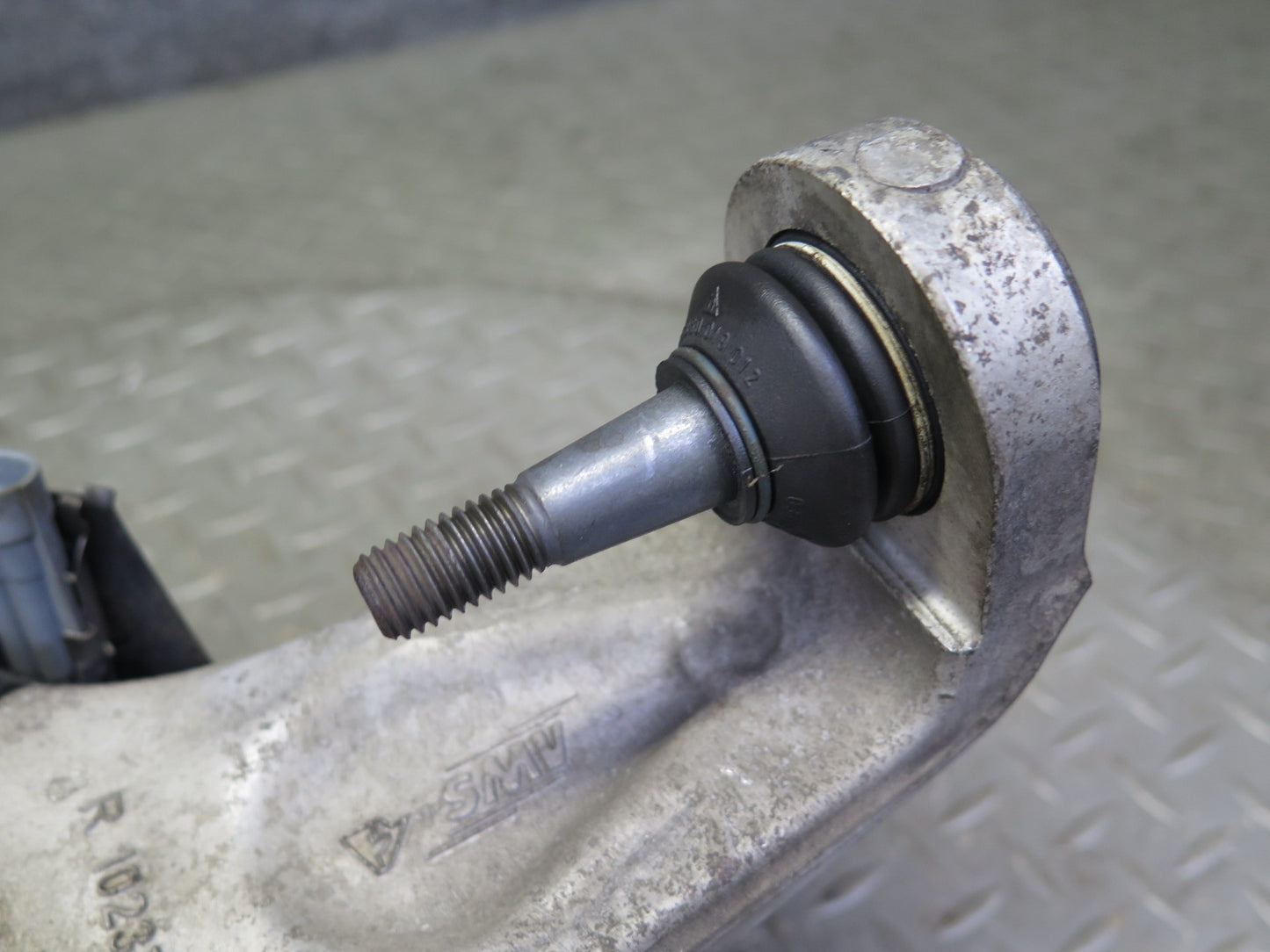 97-04 Chevrolet Corvette C5 Rear Left Spindle Knuckle Wheel Hub Bearing OEM