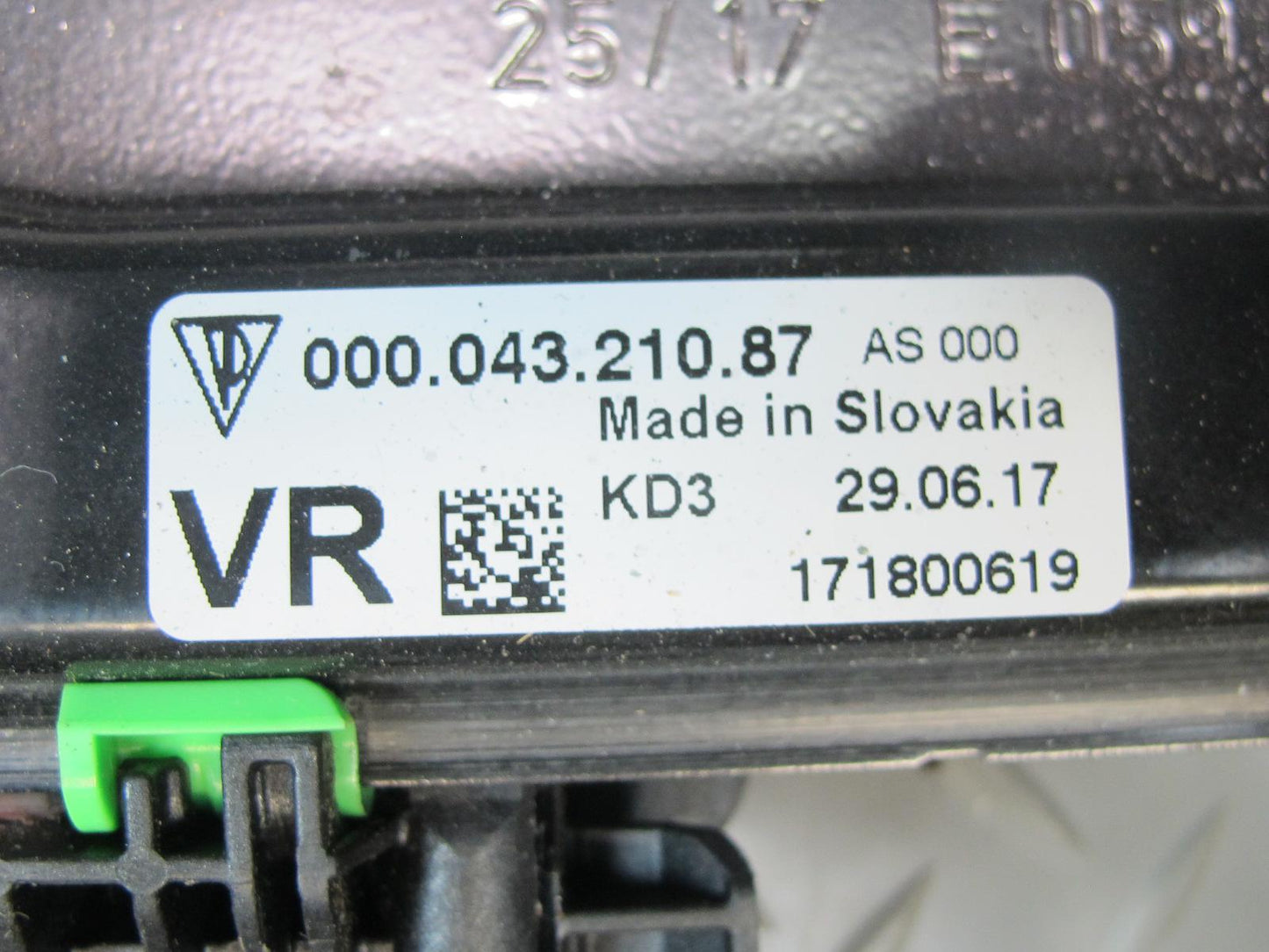 17-23 Porsche Panamera 971 Front Right Door Window Regulator w Motor