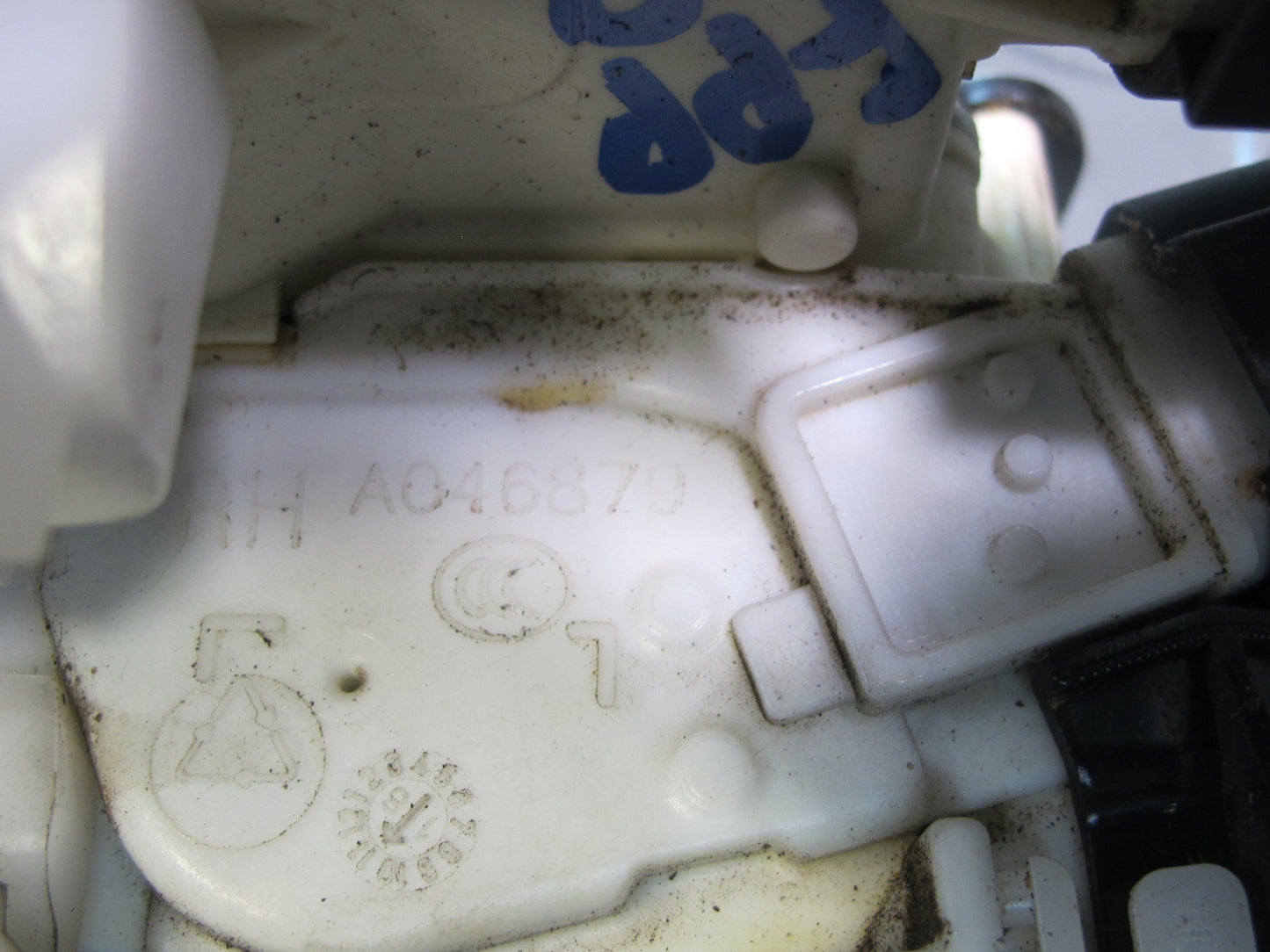 17-23 Porsche Panamera 971 Front Right Door Lock Latch Actuator w Soft Close