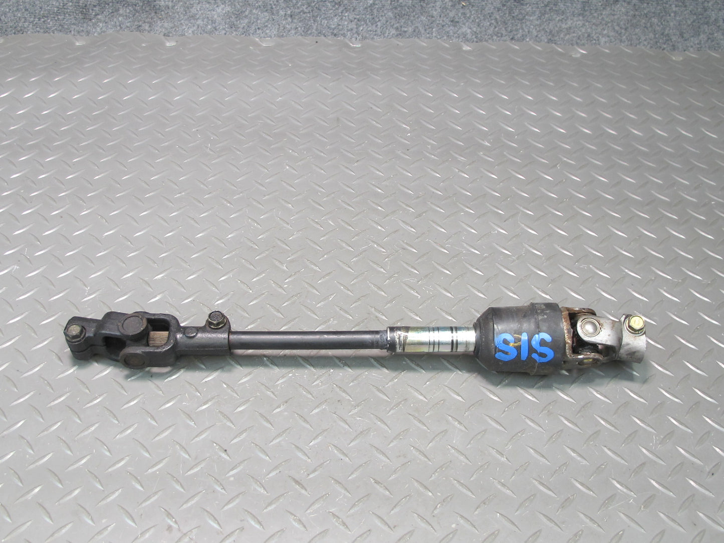 01-05 Lexus JCE10L IS300 Steering Column U Joint Linkage Shaft OEM