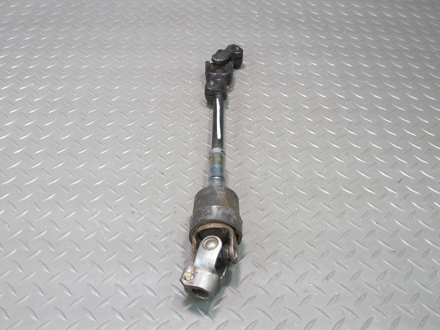 01-05 Lexus JCE10L IS300 Steering Column U Joint Linkage Shaft OEM
