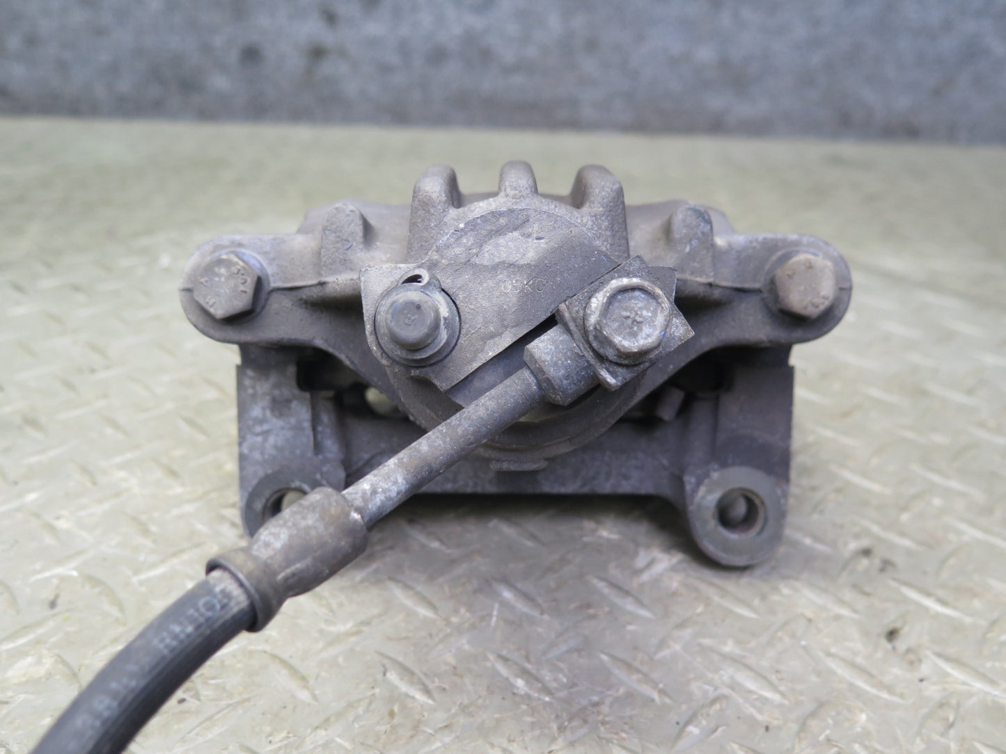 97-04 Chevrolet Corvette C5 Coupe Convert Set of 2 Rear Brake Caliper PBR OEM